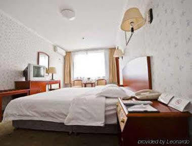 Super 8 Hotel Xian Da Yan Ta Buitenkant foto